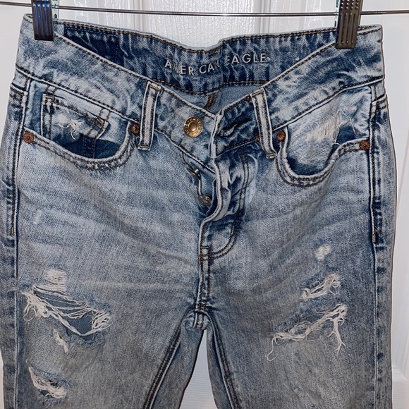 American Eagle Ripped Tomgirl Baggy Jeans - Picture 4 of 8